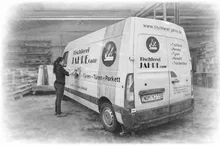 Hochwertige und besonders haltbare Fahrzeugfolierung und Fahrzeugwerbung